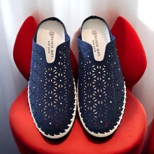NEW BERNIE MEV Eyelet Blue Slip On WOMEN'S SHOES Sz 7